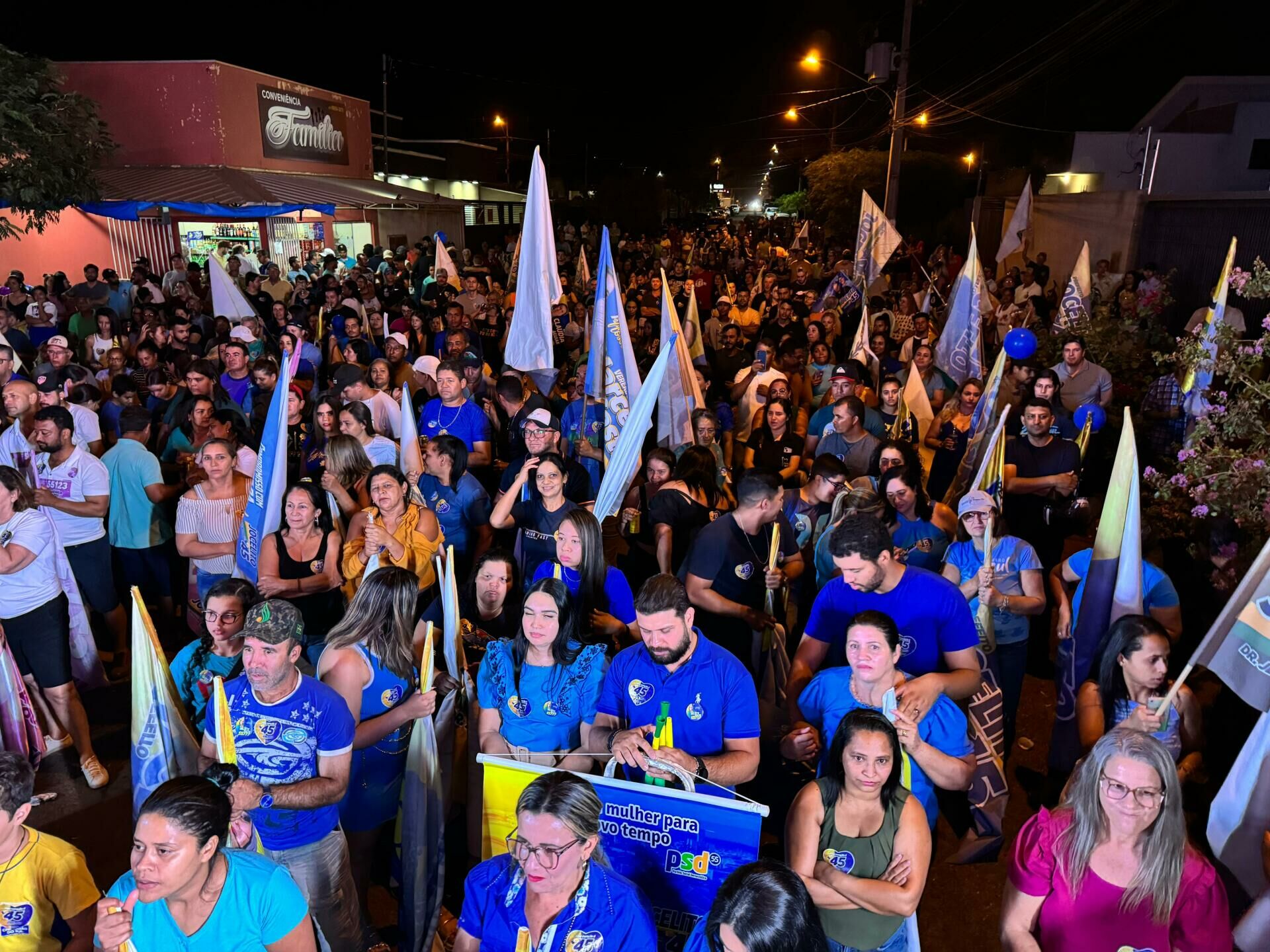 Imagem de compartilhamento para o artigo Comício movimenta a cidade e reforça apoio popular em torno da candidatura de Jocelito Krug para prefeito de Chapadão da MS Todo dia